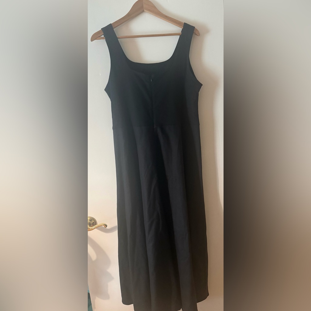 Luxmii Elegant Black Sleeveless Dress